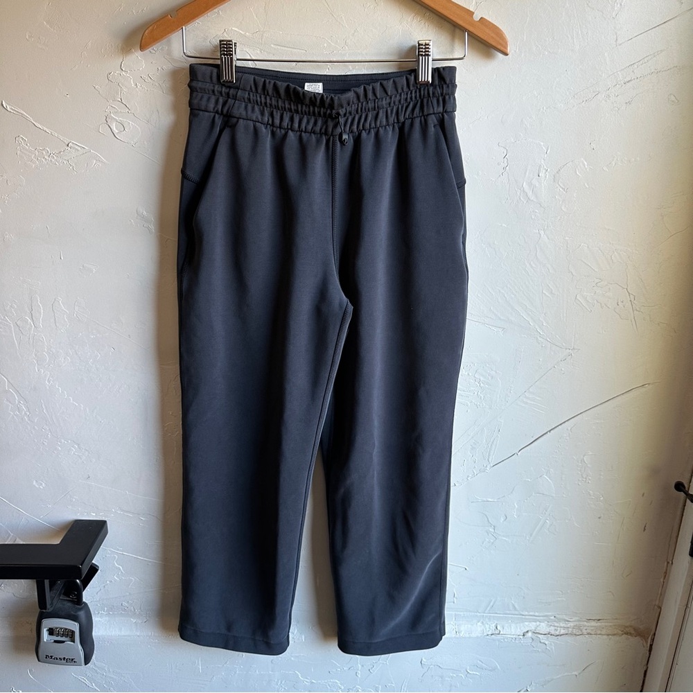 Lululemon Softstreme High-Rise Straight-Leg Cropped Pant‎ Dark Blue Sz 4